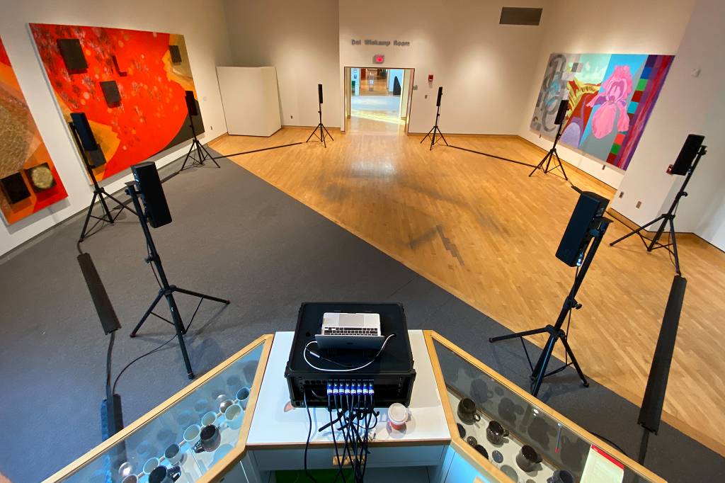 flux-sbso-002 Iniside the Museum